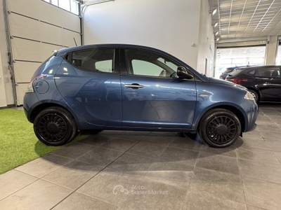 Lancia Ypsilon Ypsilon 1.0 FireFly 5 porte S&S Hybrid Silver Blu/Azzurro usata Cesena