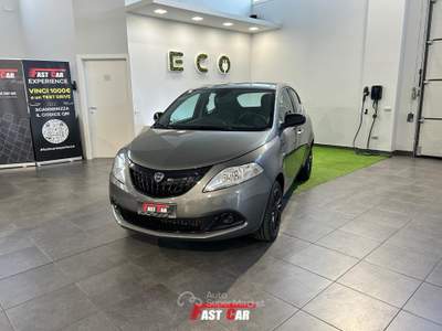 Lancia Ypsilon 1.0 FireFly 70cv Hybrid Silver Grigio usata Cesena