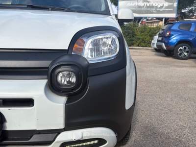 Fiat Panda 1.0 FireFly 70cv S&S Hybrid Cross Bianco usata Cercola