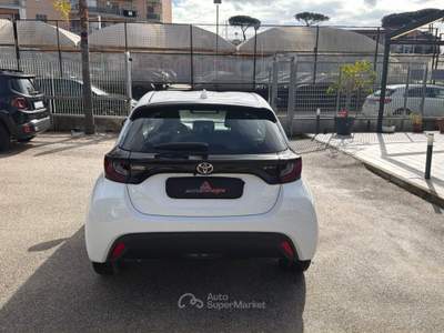 Toyota Yaris Hybrid Active MY24 Bianco usata Cercola