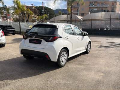 Toyota Yaris Hybrid Active MY24 Bianco usata Cercola