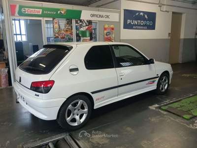Peugeot 306 3p 2.0 16v Rallye Bianco usata Cerea