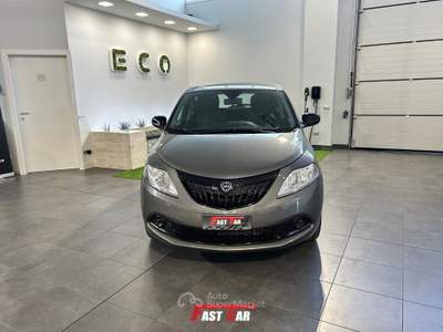 Lancia Ypsilon 1.0 FireFly 70cv Hybrid Silver Grigio usata Occhiobello