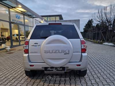 Suzuki Grand Vitara Grand Vitara 1.9 DDiS 3 porte Offroad Argento usata Faenza