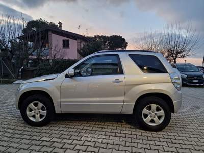 Suzuki Grand Vitara Grand Vitara 1.9 DDiS 3 porte Offroad Argento usata Faenza