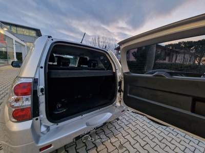 Suzuki Grand Vitara Grand Vitara 1.9 DDiS 3 porte Offroad Argento usata Faenza