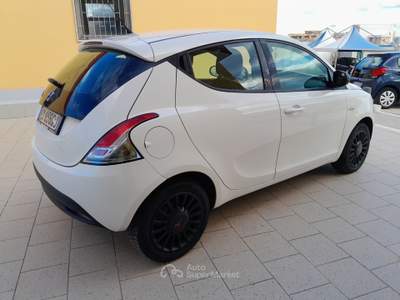 Lancia Ypsilon 1.2 Elefantino Bianco usata Manfredonia