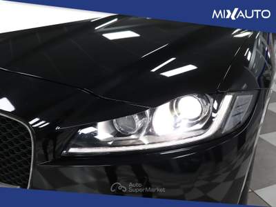 Jaguar F-Pace 2.0D I4 Pure AWD 180CV Auto Nero usata Latina