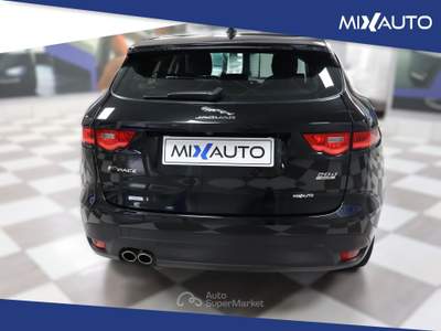 Jaguar F-Pace 2.0D I4 Pure AWD 180CV Auto Nero usata Latina