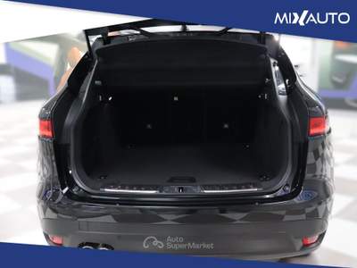Jaguar F-Pace 2.0D I4 Pure AWD 180CV Auto Nero usata Latina