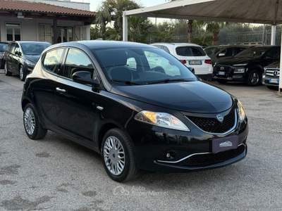 Lancia Ypsilon Ypsilon 1.2 69 CV 5p. Gold Nero usata San Michele Salentino
