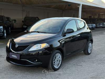 Lancia Ypsilon Ypsilon 1.2 69 CV 5p. Gold Nero usata San Michele Salentino