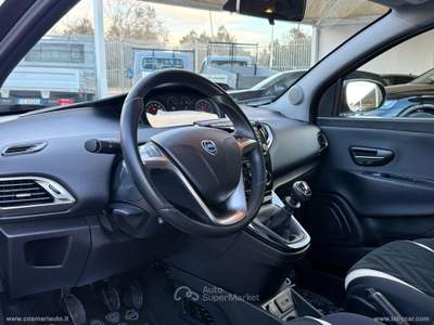 Lancia Ypsilon Ypsilon 1.2 69 CV 5p. Gold Nero usata San Michele Salentino