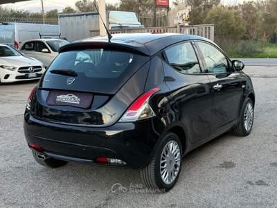Lancia Ypsilon Ypsilon 1.2 69 CV 5p. Gold Nero usata San Michele Salentino
