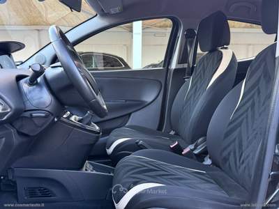 Lancia Ypsilon Ypsilon 1.2 69 CV 5p. Gold Nero usata San Michele Salentino