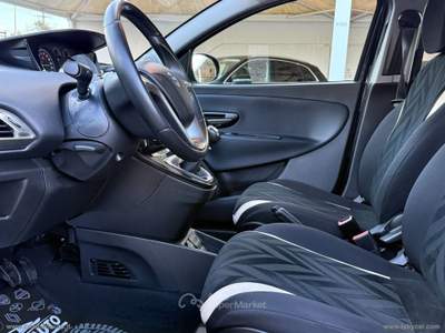 Lancia Ypsilon Ypsilon 1.2 69 CV 5p. Gold Nero usata San Michele Salentino