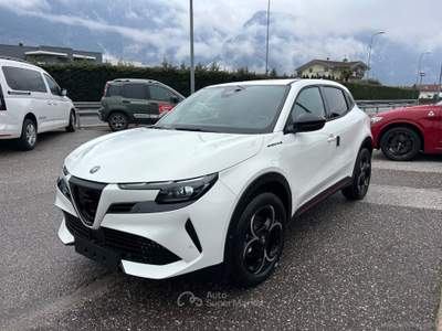 Alfa Romeo Junior Junior 1.2 145 CV Hybrid eDCT6 Speciale Bianco usata Lavis