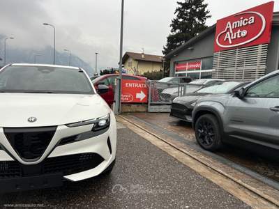 Alfa Romeo Junior Junior 1.2 145 CV Hybrid eDCT6 Speciale Bianco usata Lavis