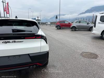 Alfa Romeo Junior Junior 1.2 145 CV Hybrid eDCT6 Speciale Bianco usata Lavis