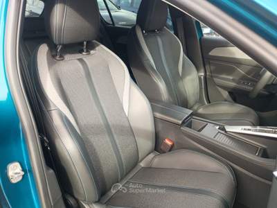 Peugeot 308 1.5 BlueHDi 130cv EAT8 Allure Blu/Azzurro usata Monopoli