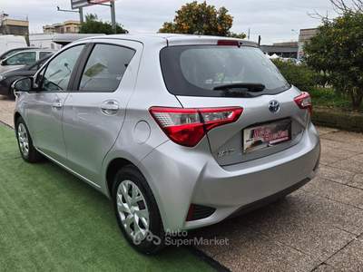 Toyota Yaris 5 porte Active Argento usata Pomezia