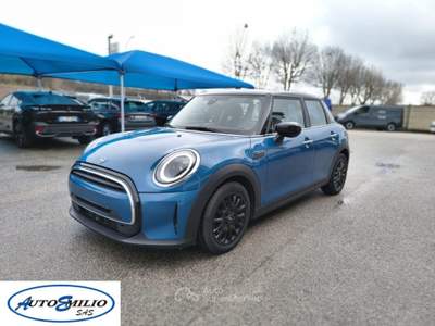 MINI Cooper 1.5 Cooper Essential Trim 5 porte Bianco usata Alonte