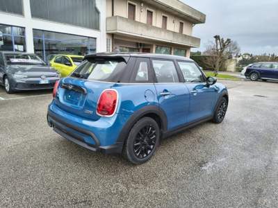 MINI Cooper 1.5 Cooper Essential Trim 5 porte Bianco usata Alonte