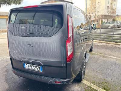Ford Tourneo Custom 320 2.0 TDCi 185CV aut. PC Titanium X Grigio usata Pesaro