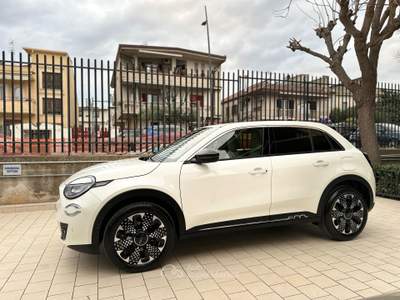 Fiat 600 1.2 hybrid La Prima 110cv auto uff Fiat KM ZERO Bianco usata Santa Maria a Vico