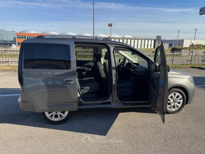Ford Tourneo Connect Titanium 2.0 EcoBlue 122CV Automatico 5 posti Grigio usata Crocetta del Montello