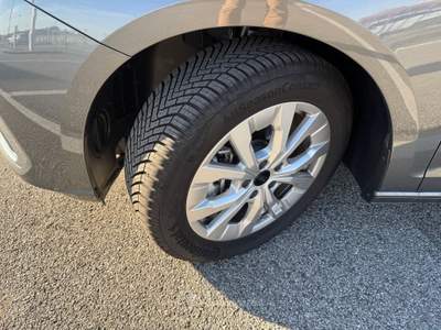 Ford Tourneo Connect Titanium 2.0 EcoBlue 122CV Automatico 5 posti Grigio usata Crocetta del Montello
