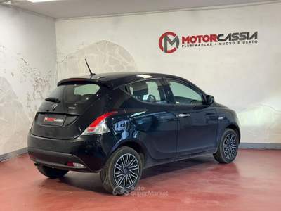 Lancia Ypsilon ADATTA A NEOPATENTATI Nero usata Roma