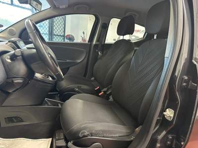 Lancia Ypsilon ADATTA A NEOPATENTATI Nero usata Roma
