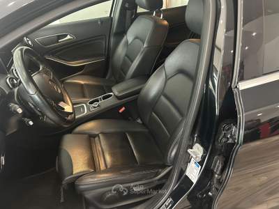 Mercedes-Benz GLA Tetto panoramico Nero usata Spinea