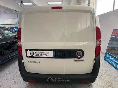 Fiat Doblò Doblo 1.6 MJT 105CV S&S PC-TN Cargo Lounge 3 Posti Bianco usata Gozzano
