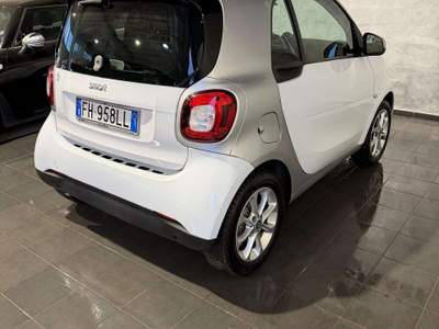 Smart ForTwo fortwo 70 1.0 twinamic Passion OK NEOPATENTATI Bianco usata Cornaredo
