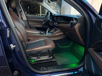 Alfa Romeo Stelvio . Grigio usata Prato