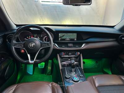 Alfa Romeo Stelvio . Grigio usata Prato