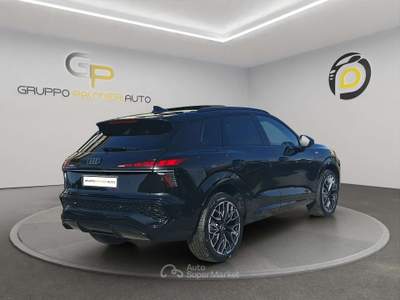Audi Q3 NEW MODEL Q3 35 2.0 tdi Identity Black s-tronic Nero usata Pompei