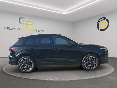Audi Q3 NEW MODEL Q3 35 2.0 tdi Identity Black s-tronic Nero usata Pompei