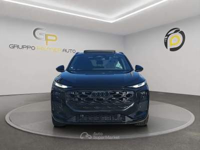 Audi Q3 NEW MODEL Q3 35 2.0 tdi Identity Black s-tronic Nero usata Pompei