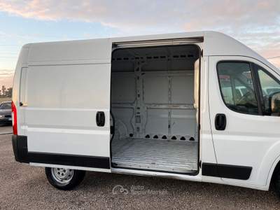 Peugeot Boxer Boxer 330 L2 H2 140CV 2022 Cruise Clima Bianco usata Latina