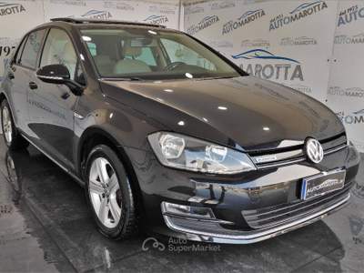 Volkswagen Golf Golf 1.4 tgi Highline 5p dsg Nero usata Limatola