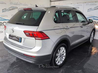 Volkswagen Tiguan 1.6 tdi Business 115cv Giallo usata Limatola