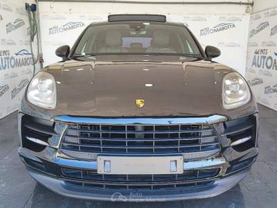 Porsche Macan 2.0 245cv pdk TETTO! PELLE! RETROCAMERA! Nero usata Limatola