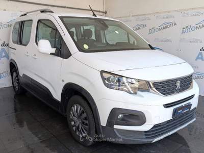 Peugeot Rifter 1.5 bluehdi Allure s&s 130cv eat8 Bianco usata Limatola