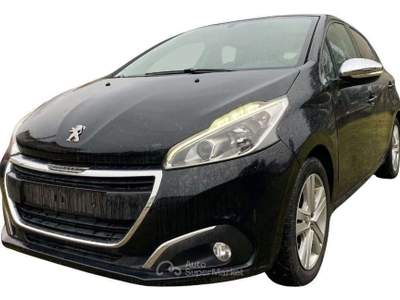 Peugeot 208 1° serie PureTech 82 5 porte Style Nero usata Rivignano Teor
