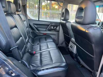 Mitsubishi Pajero 3.2 16V DI-D 5p. GLX 7 Posti Automatico Blu/Azzurro usata Rivignano Teor