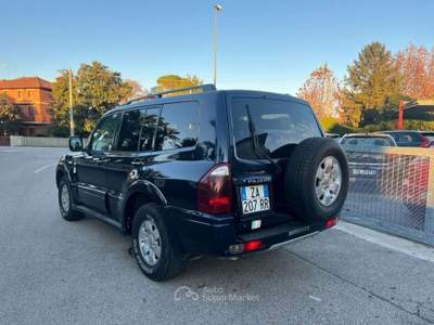 Mitsubishi Pajero 3.2 16V DI-D 5p. GLX 7 Posti Automatico Blu/Azzurro usata Rivignano Teor