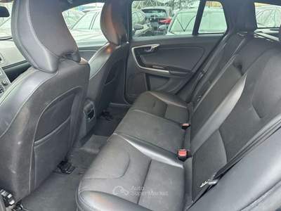 Volvo V60 Cross Country D3 Geartronic Momentum Nero usata Rivignano Teor